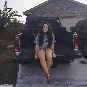 Meet your Posher, Julissa